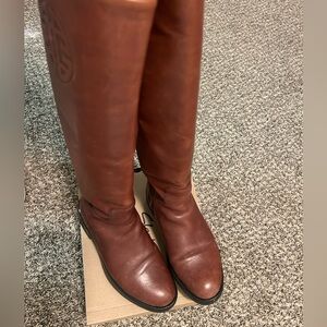 Antonio Melani leather boots in size 6 1/2